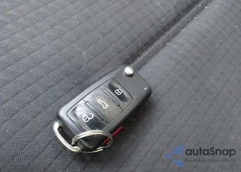 2015 Volkswagen Jetta 2.0L S z USA, uszkodzony, nr VIN 3VW2K7AJ2FM423829